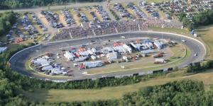 Hickory Motor Speedway больше не принимает гонки высших дивизионов NASCAR, но продолжает оставаться очень известным шорт-треком