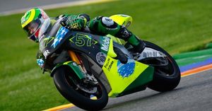 Бразильский дебютант Moto2 Эрик Гранадо на прототипе MotoBI